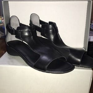 The Flexx brand sandals size 10